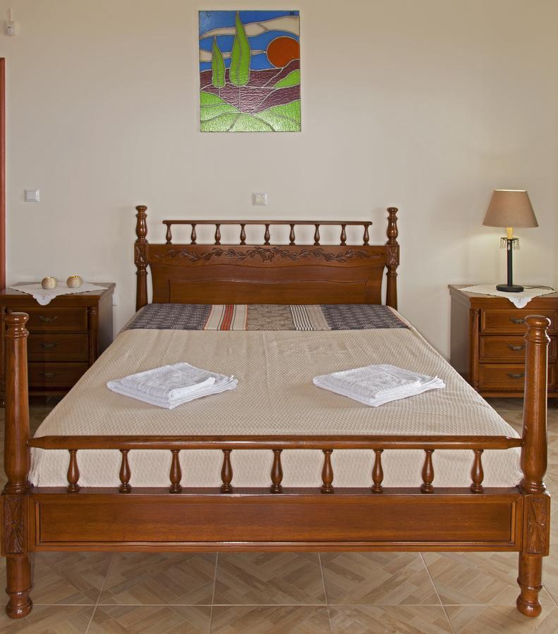 Ellinas Homes * Megali Mantineia