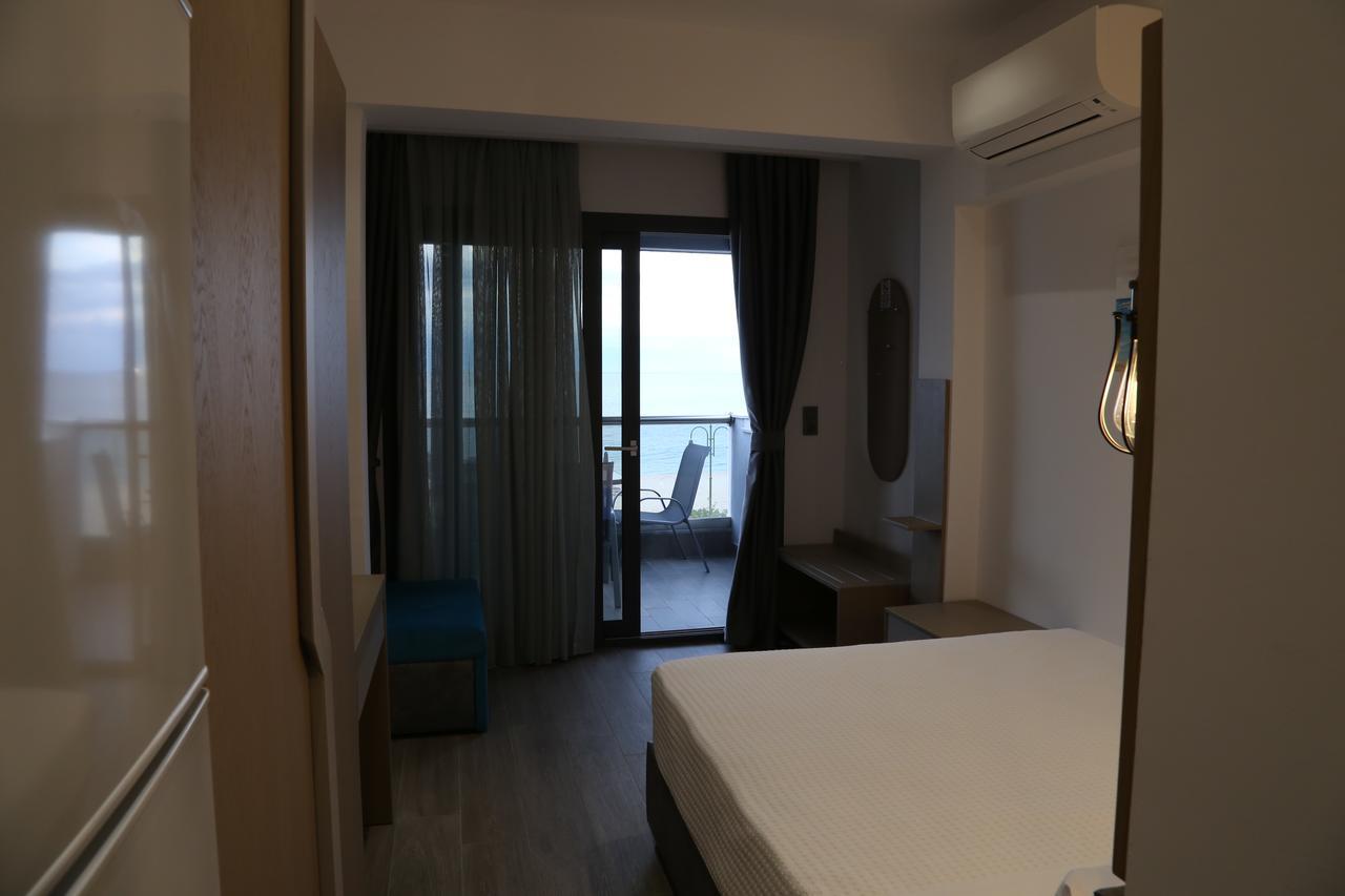 Apartment Amalia Sea View Nea Vrasna