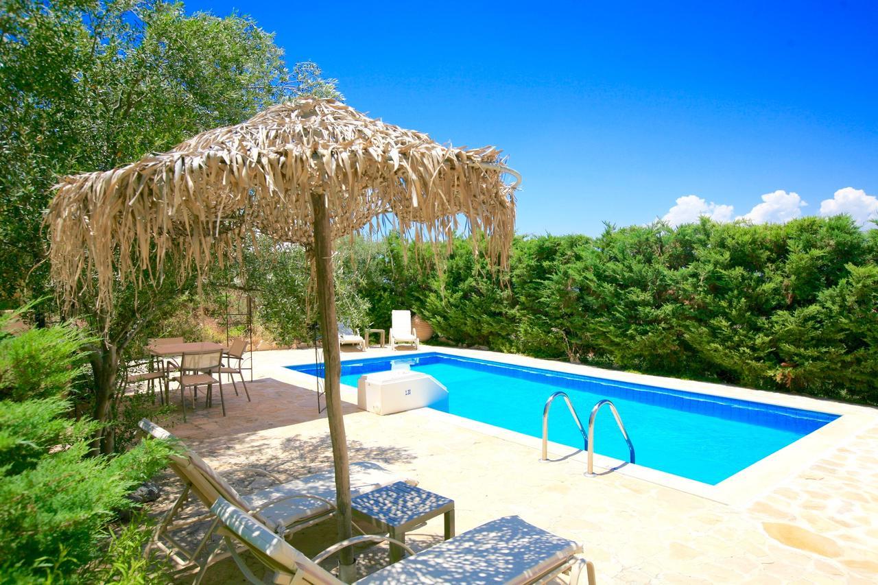 Myrsini Villa *