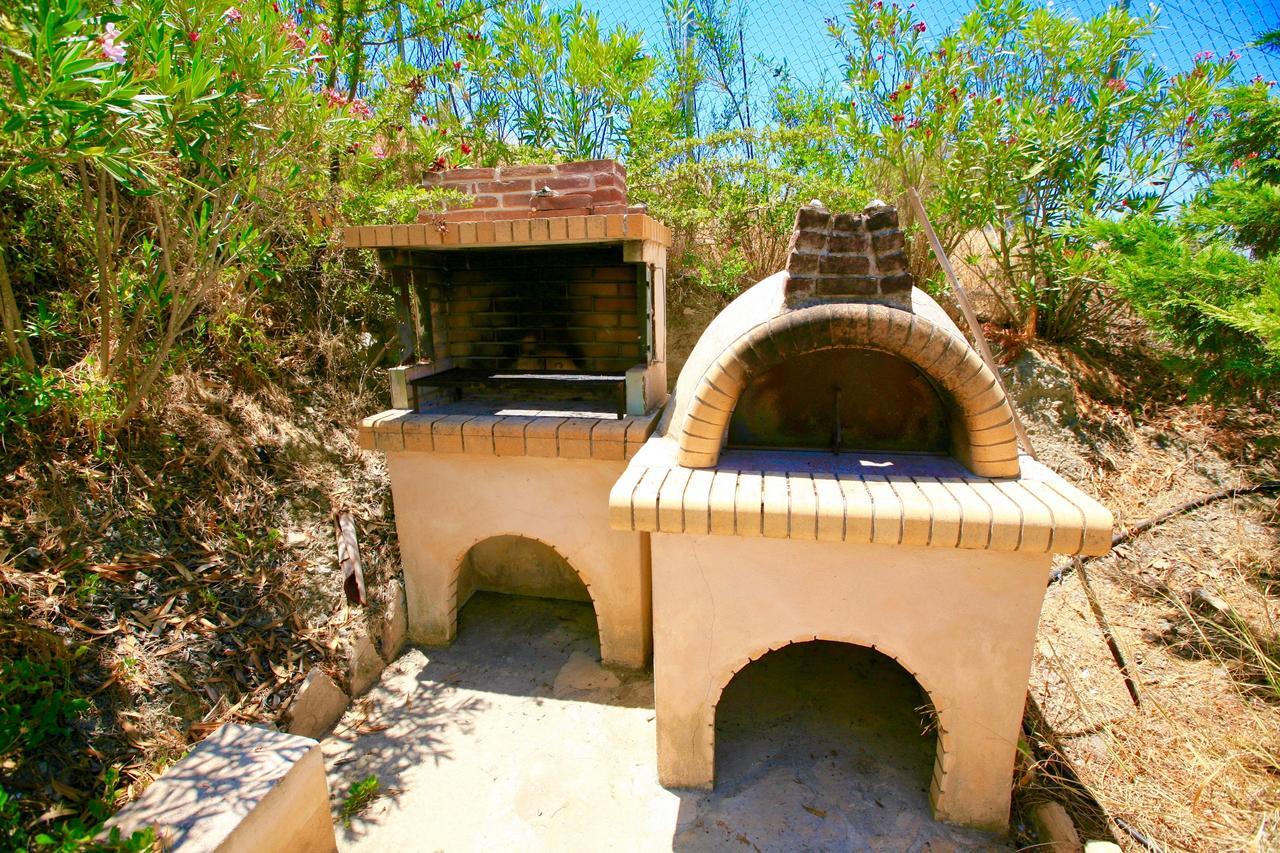 Villa Myrsini Listaros