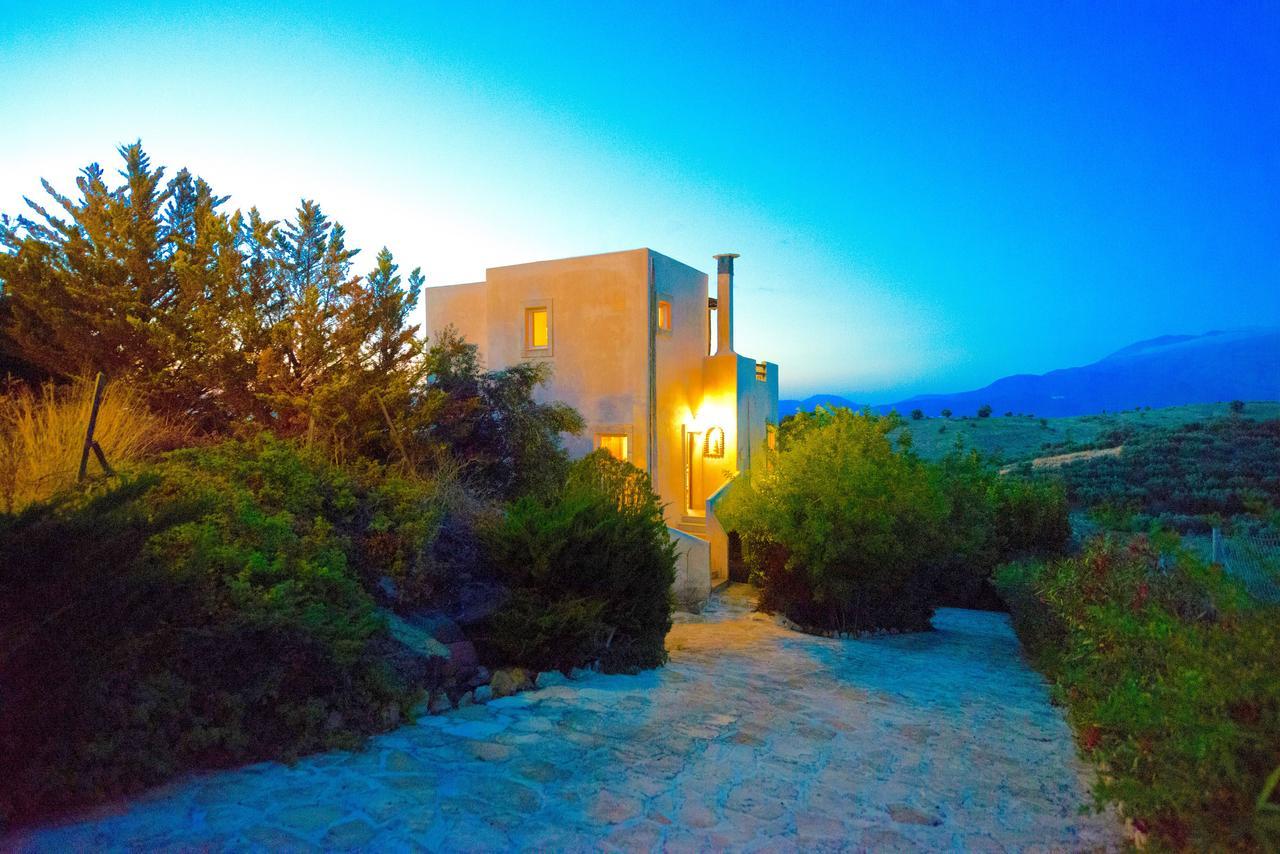Myrsini Villa