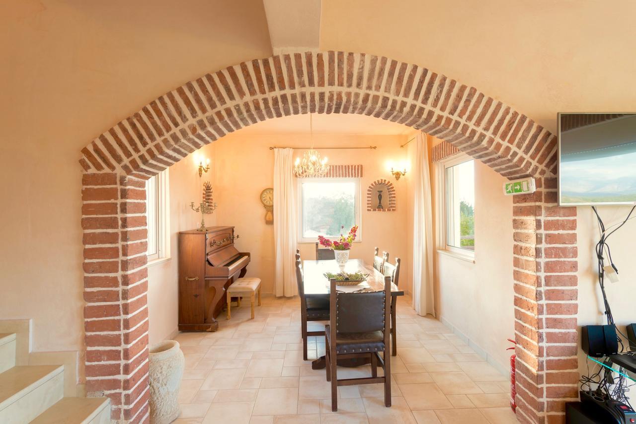 Villa Myrsini *