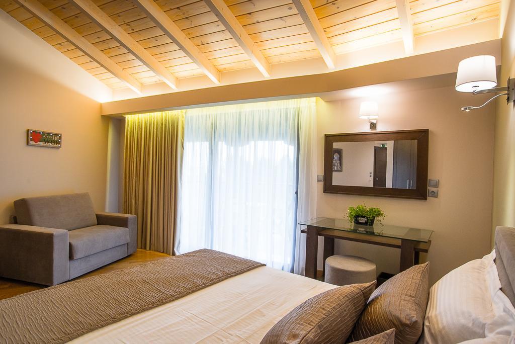 Nepheli Hotel