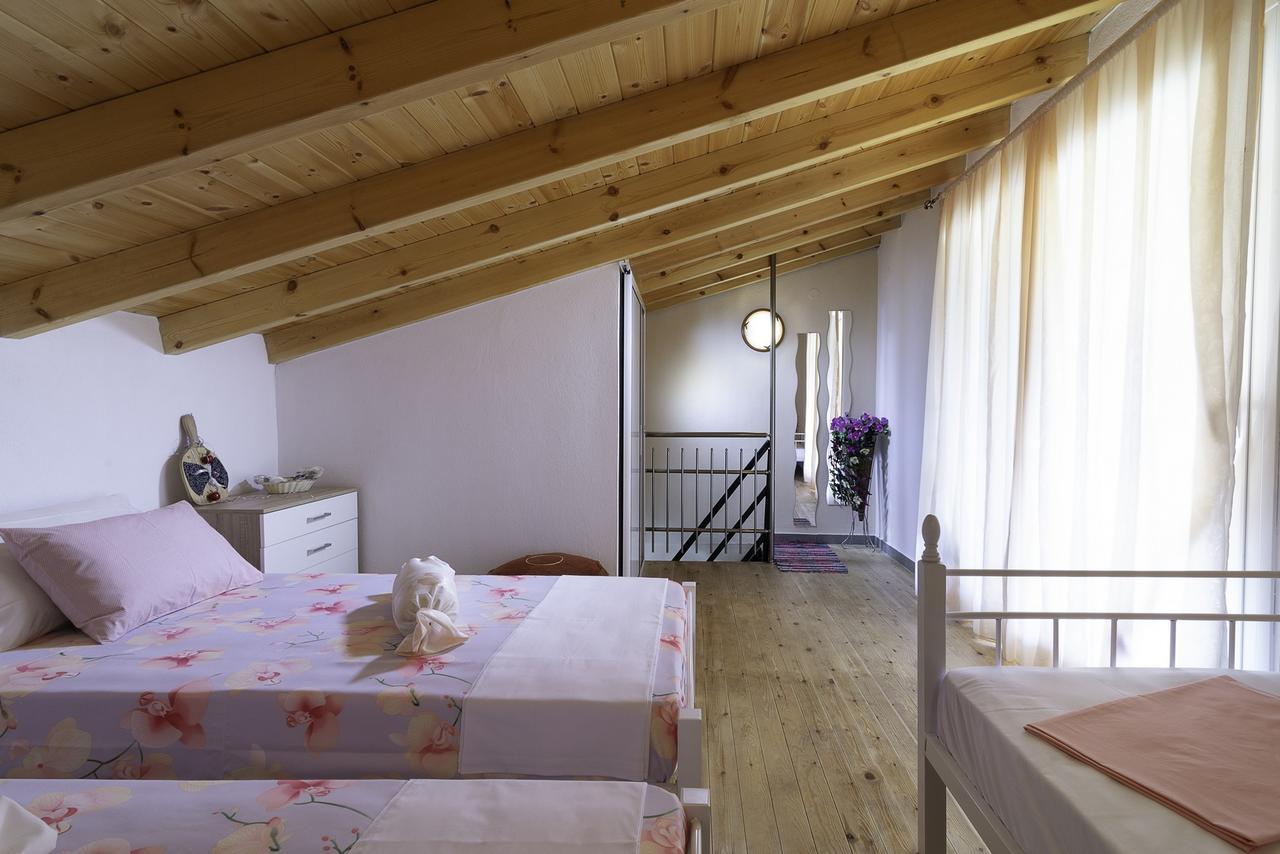 Sophia's House * Toroni