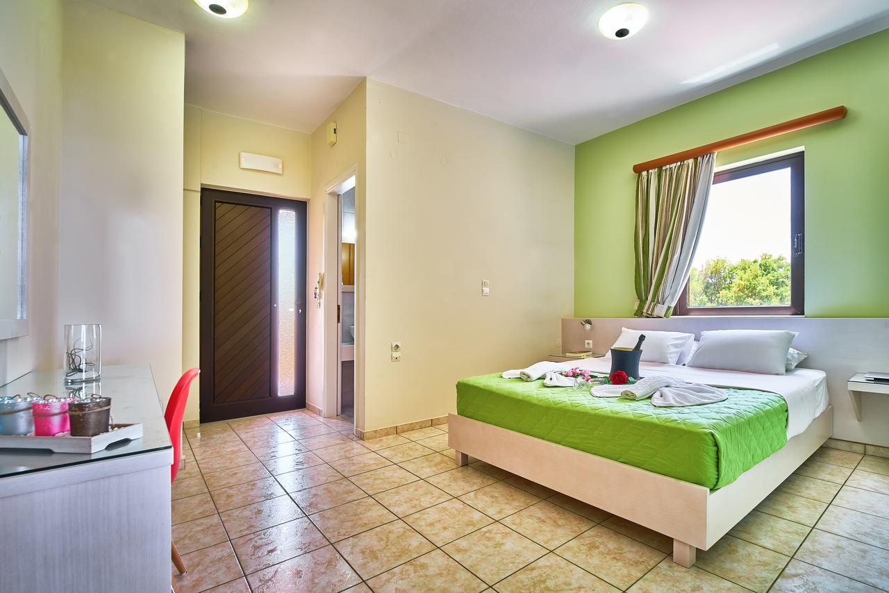Nanakis Aparthotel Stavros (Crete)