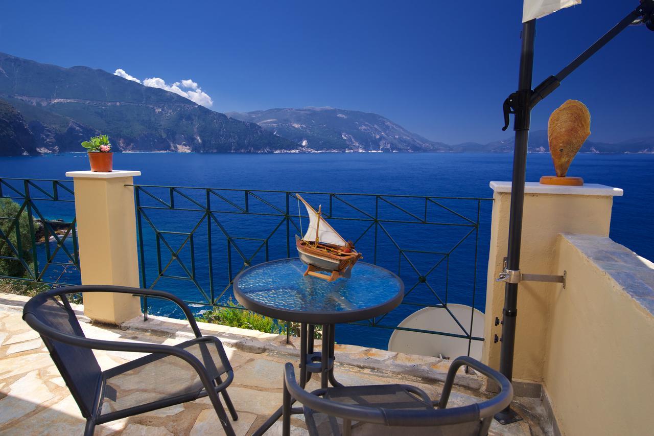 Villa Apoplous With Pool