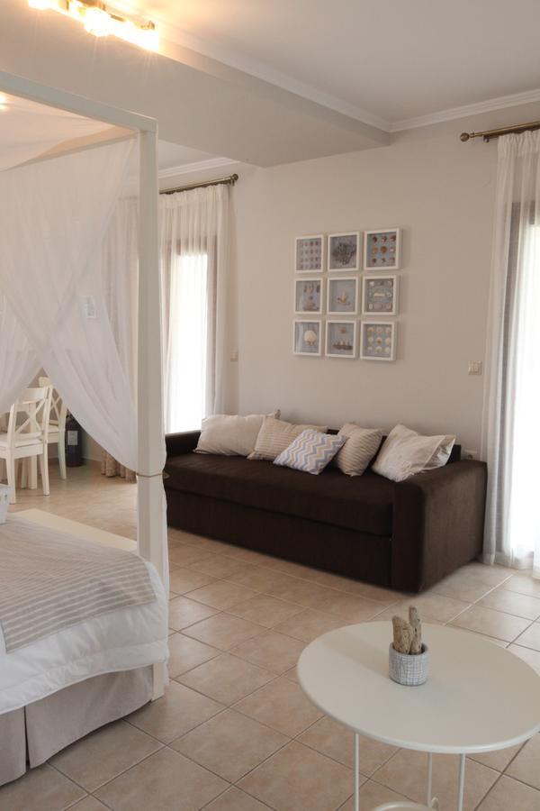 Olivastro Lefkada City