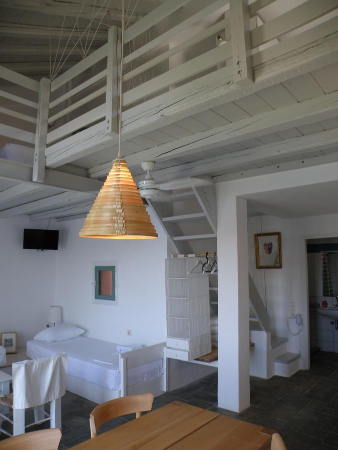 Spitakia *