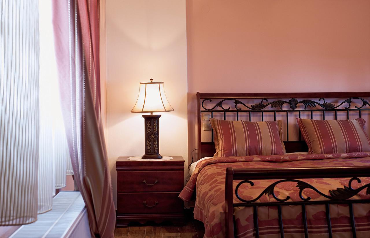 Aiolides Traditional Homes