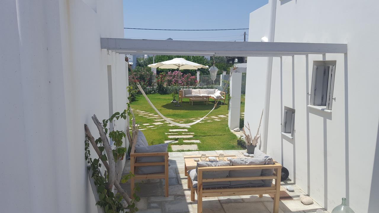 Akrotiri Villa *