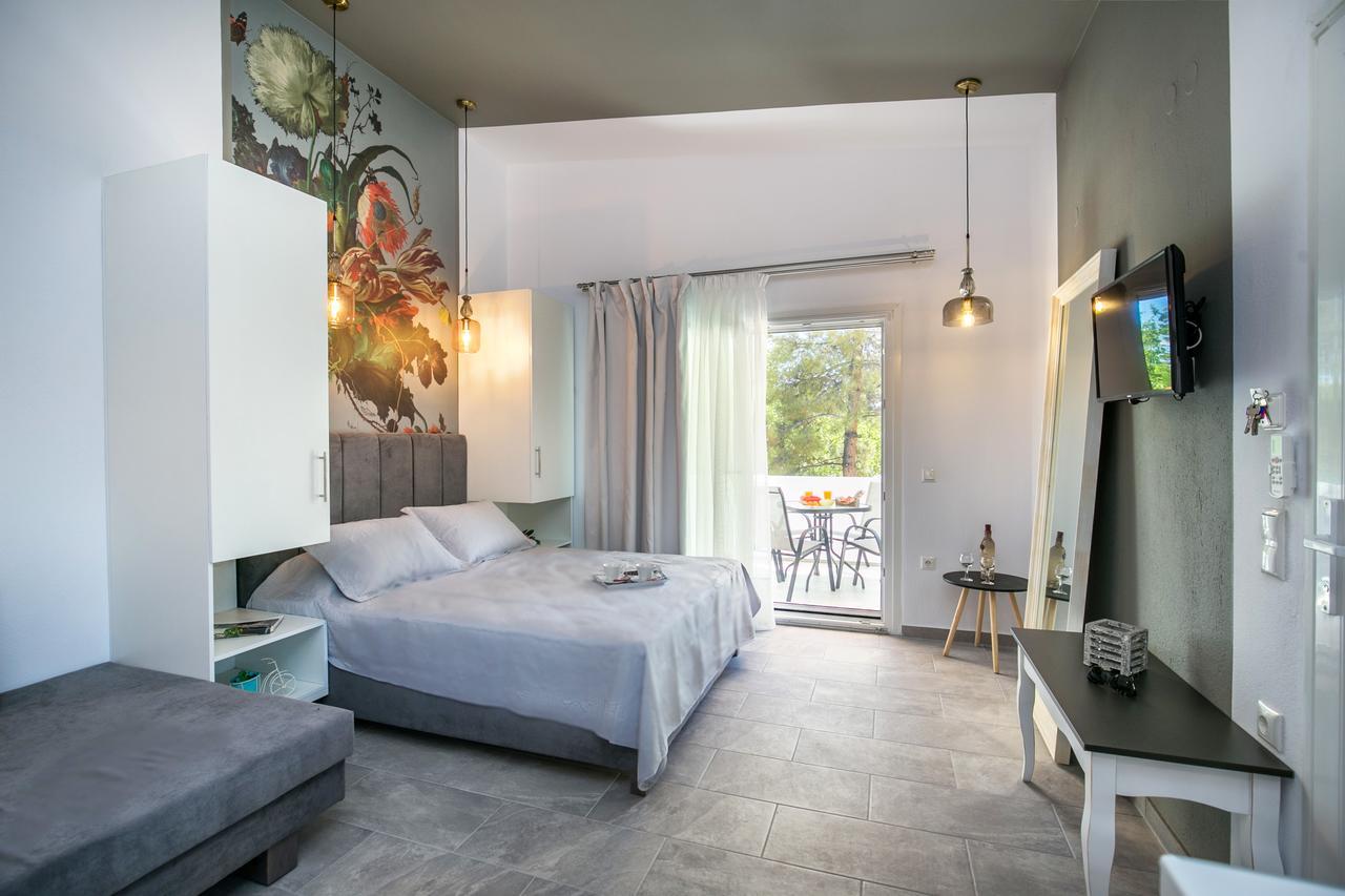 Venice Deluxe Apartment Pefkari