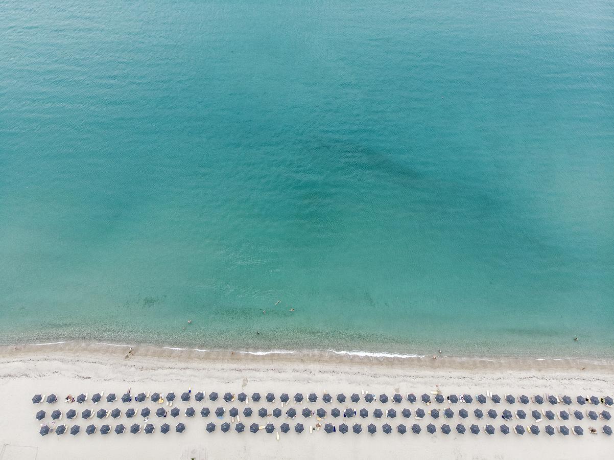 Resort Holidays & 5*