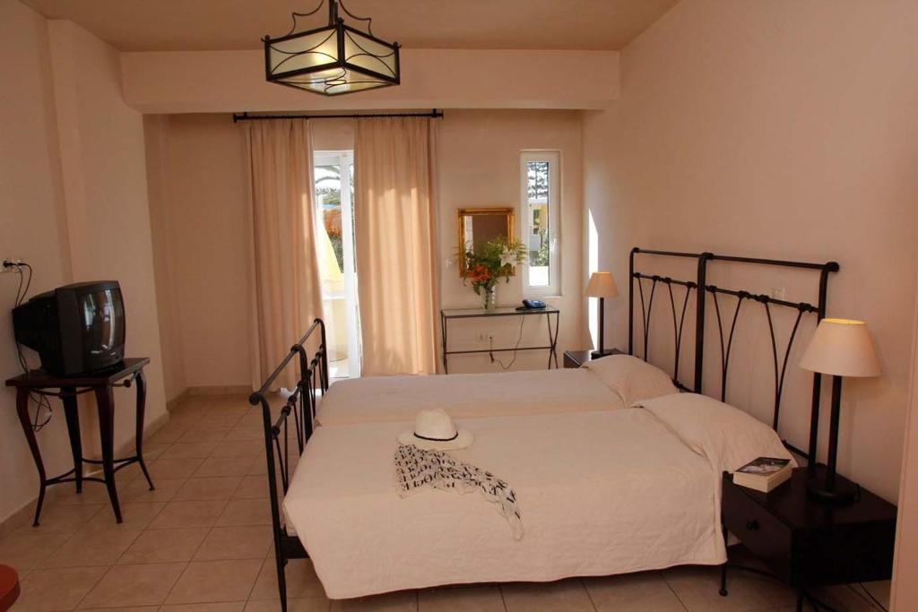 Lambrinos Aparthotel