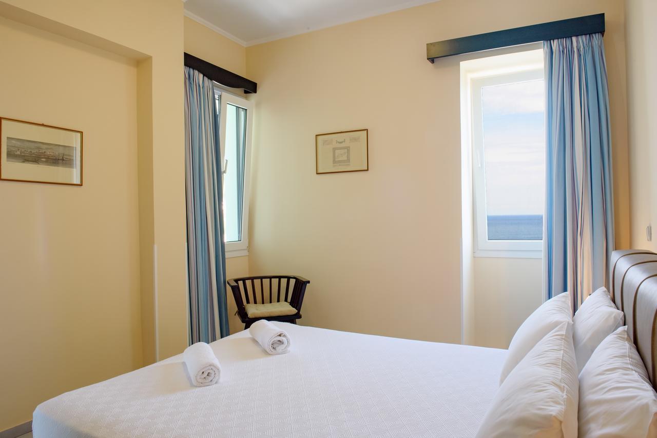Sea Breeze Chios *