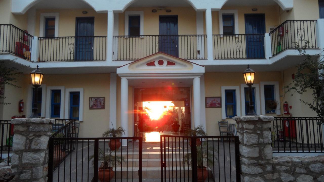 Aparthotel Castellania Livadia (Tilos)