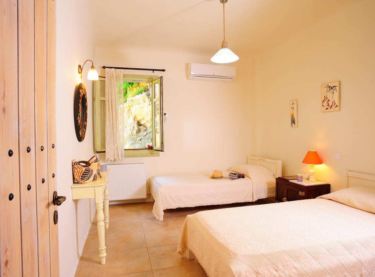 Thimonies Villas Villa Roussospition