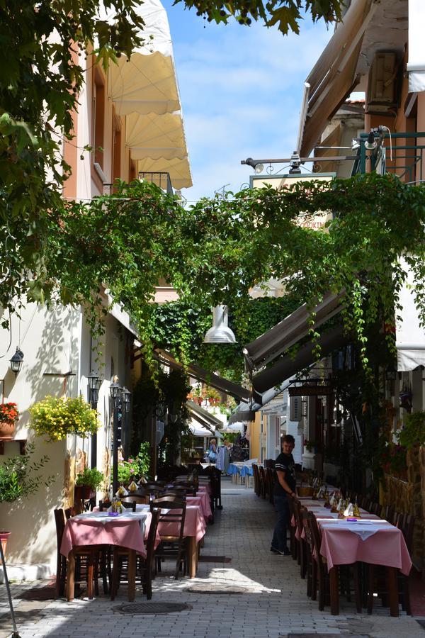 Dionyssos