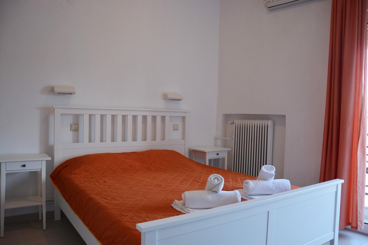 Dionyssos Hotel