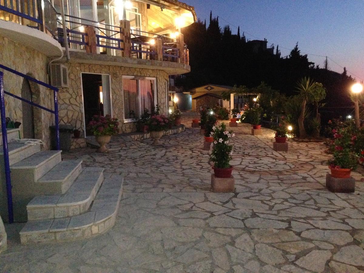 Politia 3*