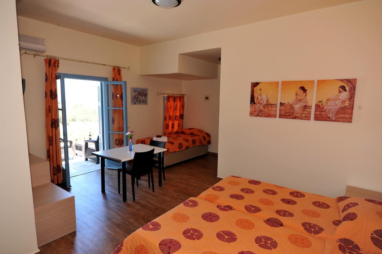Lassia Aparthotel Petra (Lesbos)