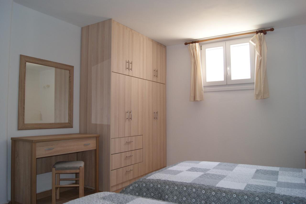 Blue Xenia - 4 * Chrisi Akti (Paros)