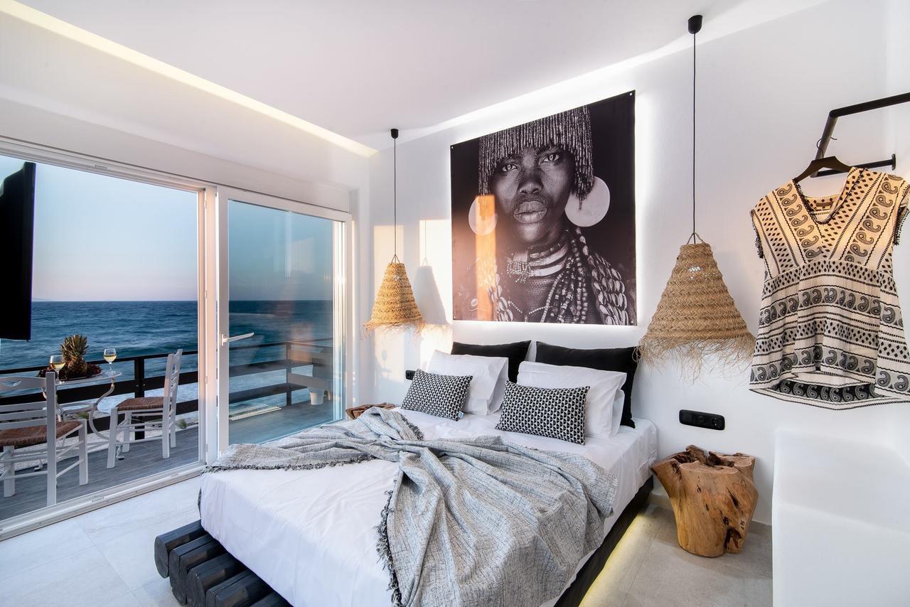 Portara Seaside Luxury 3*