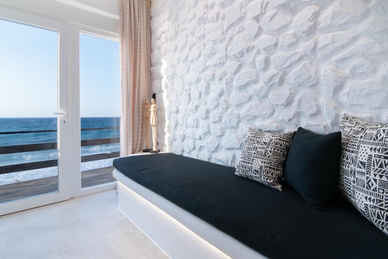 Portara Seaside Luxury Aparthotel Naxos City