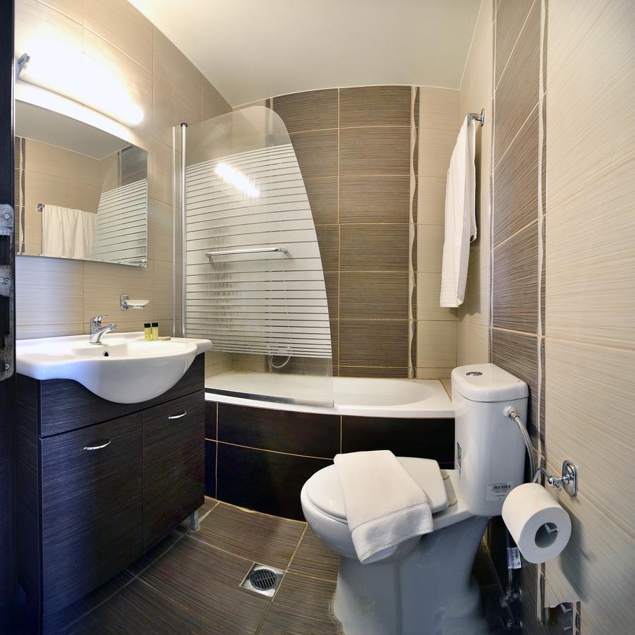 Carisa Hotel 3*