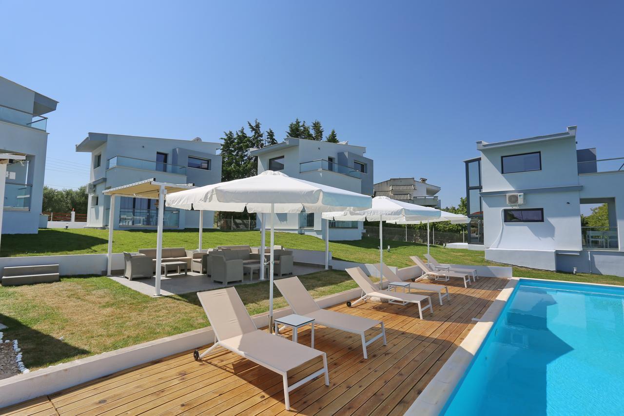 Blue Avenue 3*