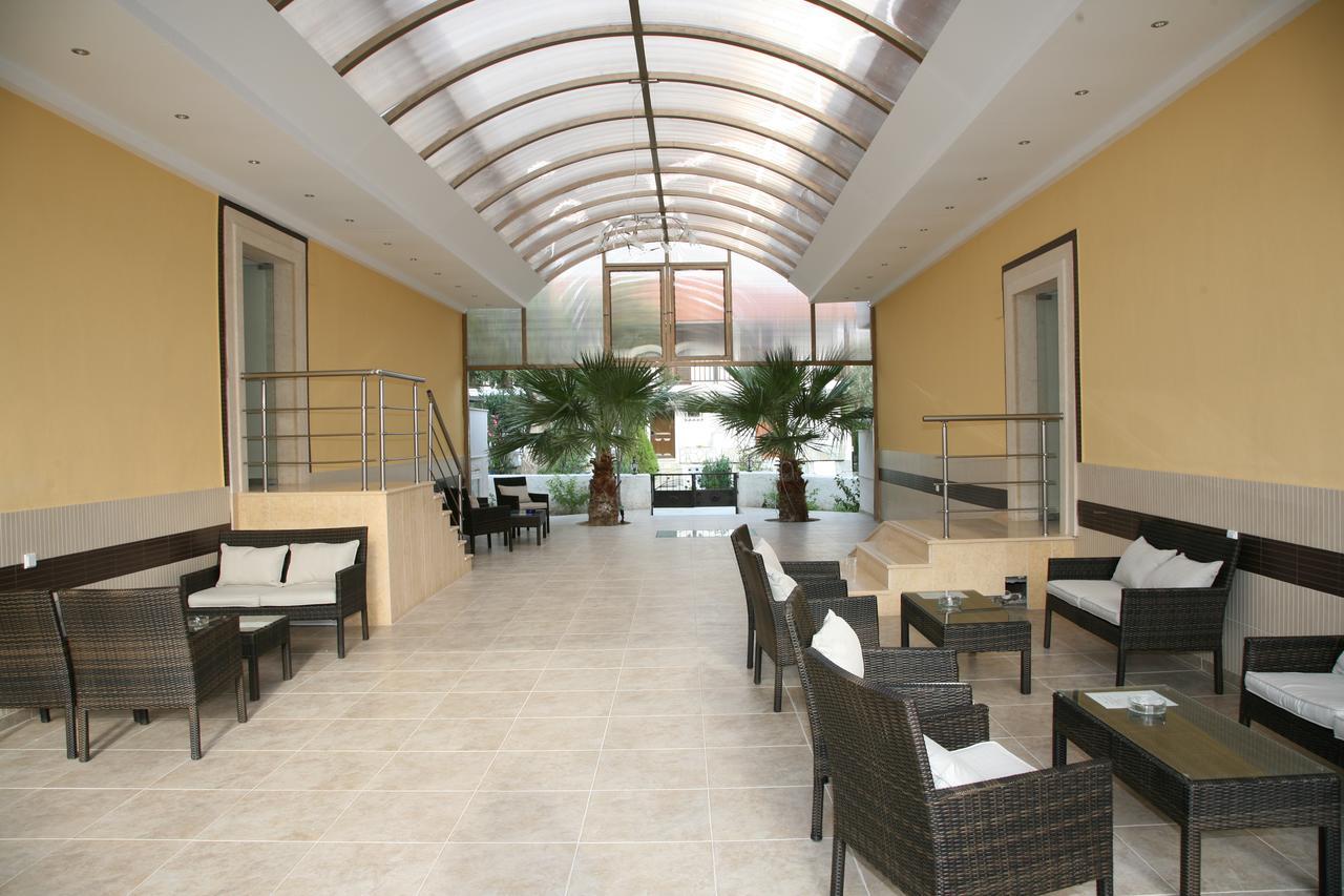 Aparthotel Golden Sun Village 3*