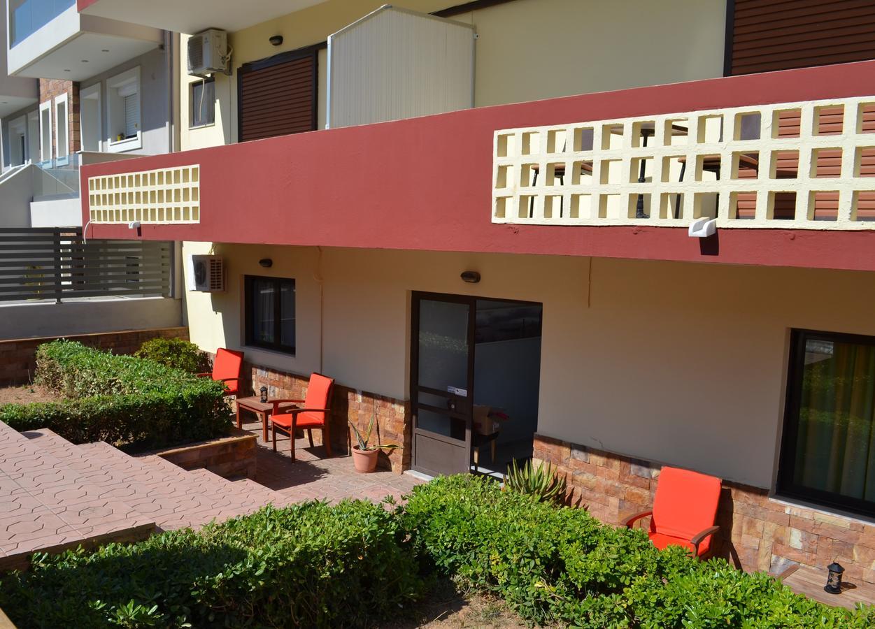 Noufaro Studios Apartment Karfas