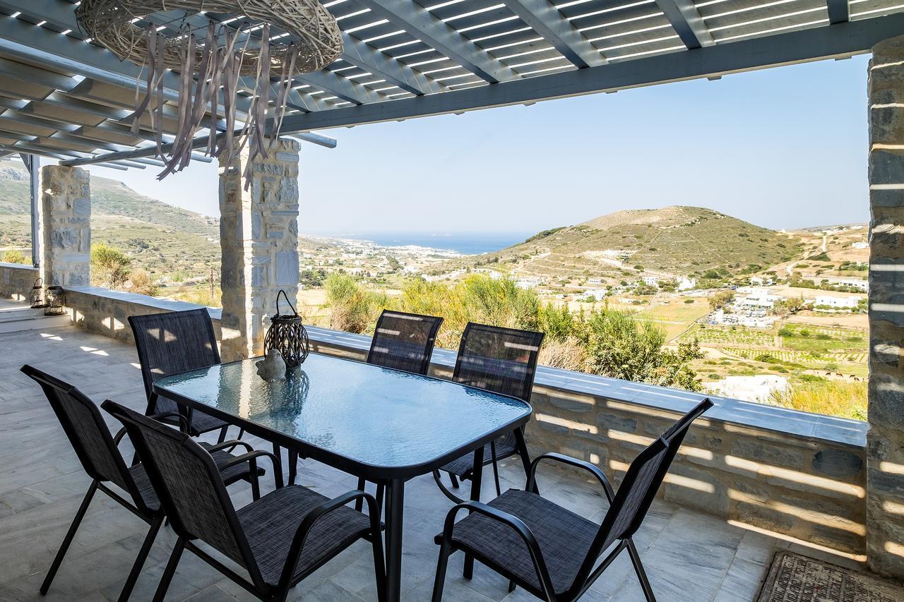 Nereids * Parikia (Paros)