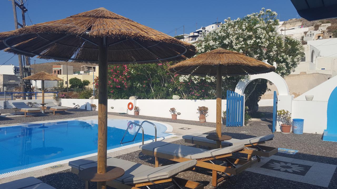 Thira's Dolphin Aparthotel Akrotiri (Santorini)