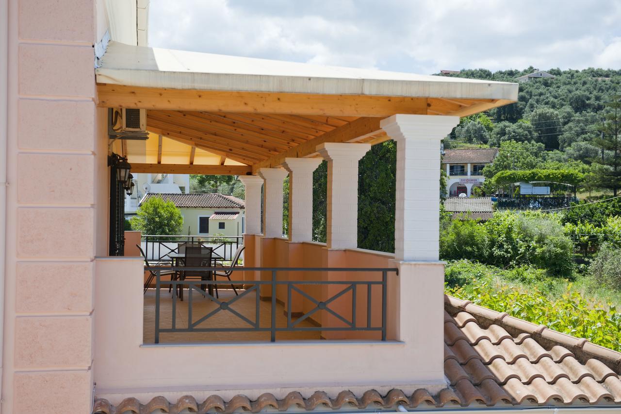 Anna * Acharavi (Corfu)