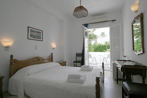Atlantis Hotel 2*