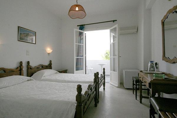 Atlantis 2* Naousa (Paros)