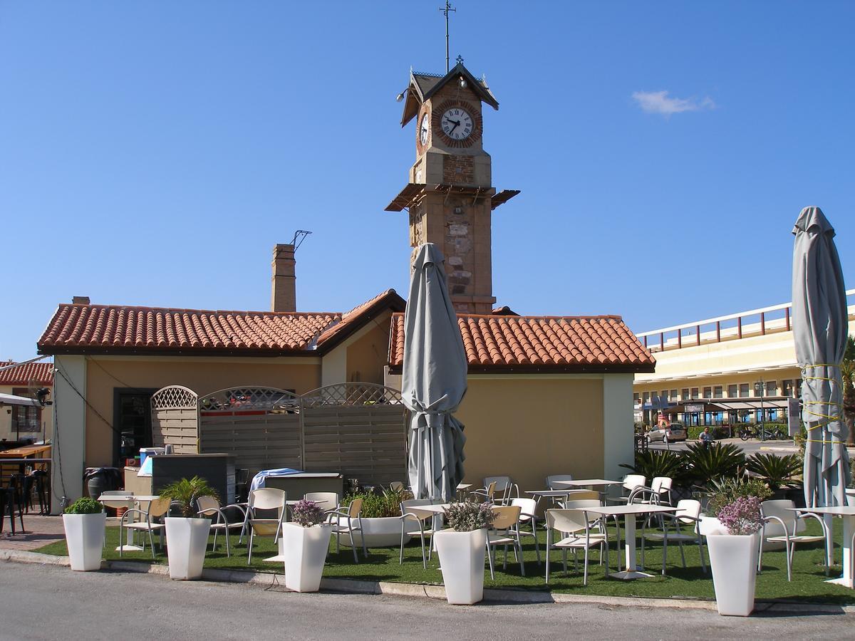 Villa Adamite
