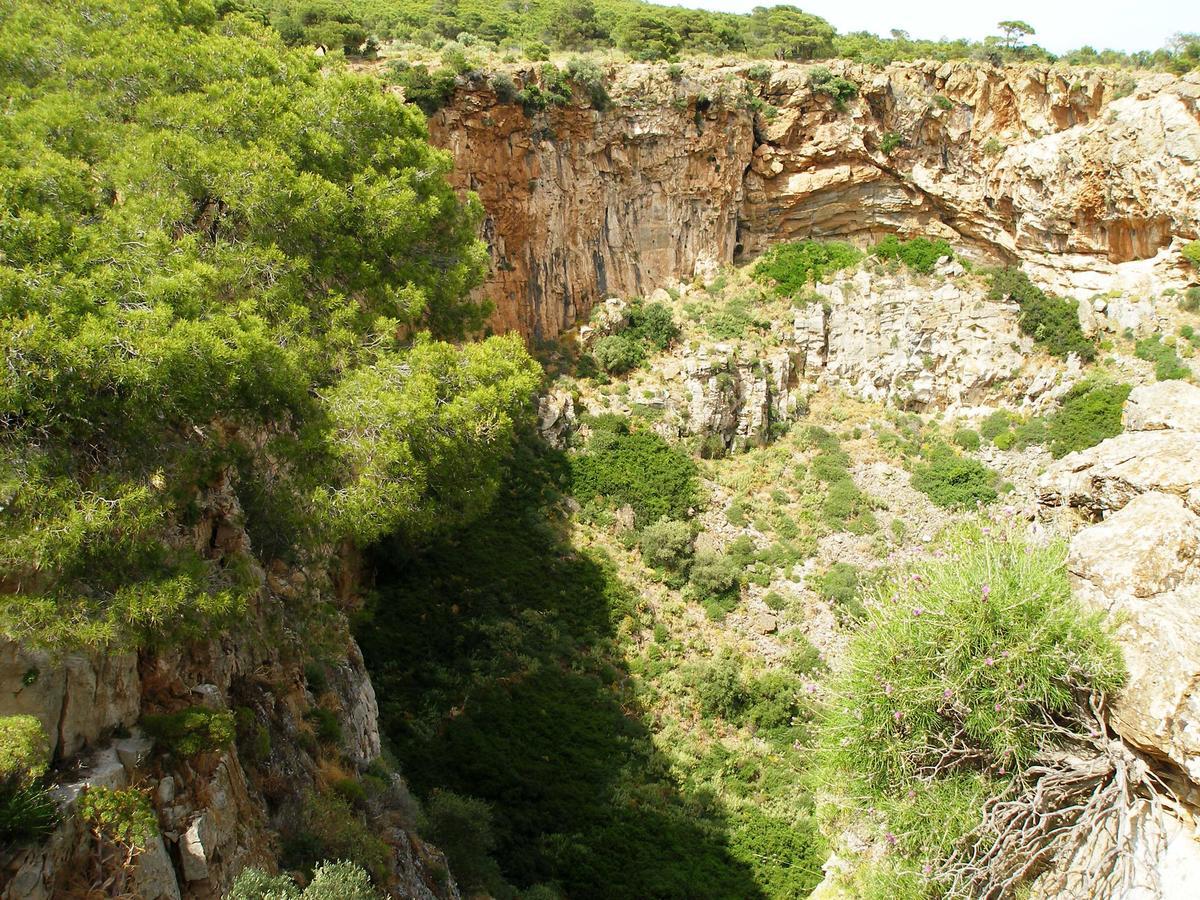 Adamite Villa