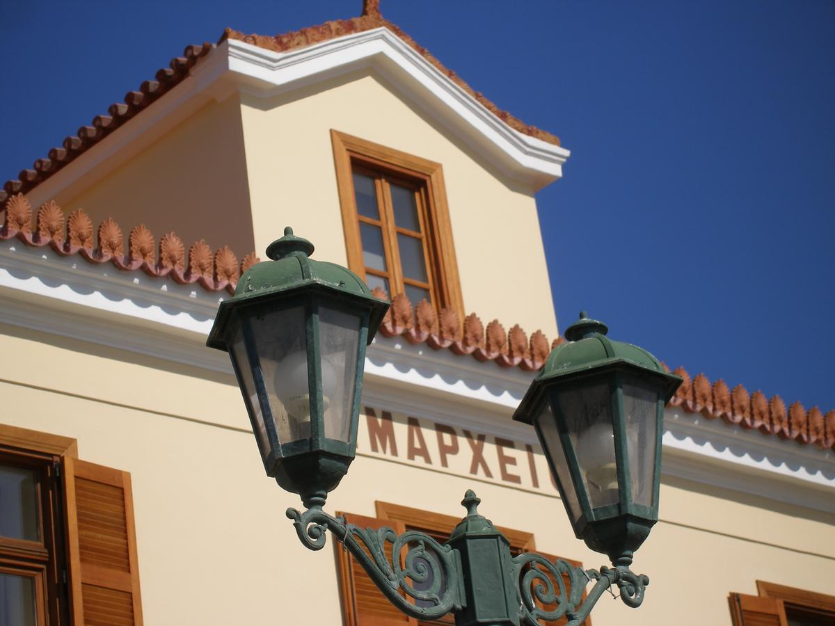 Adamite Villa