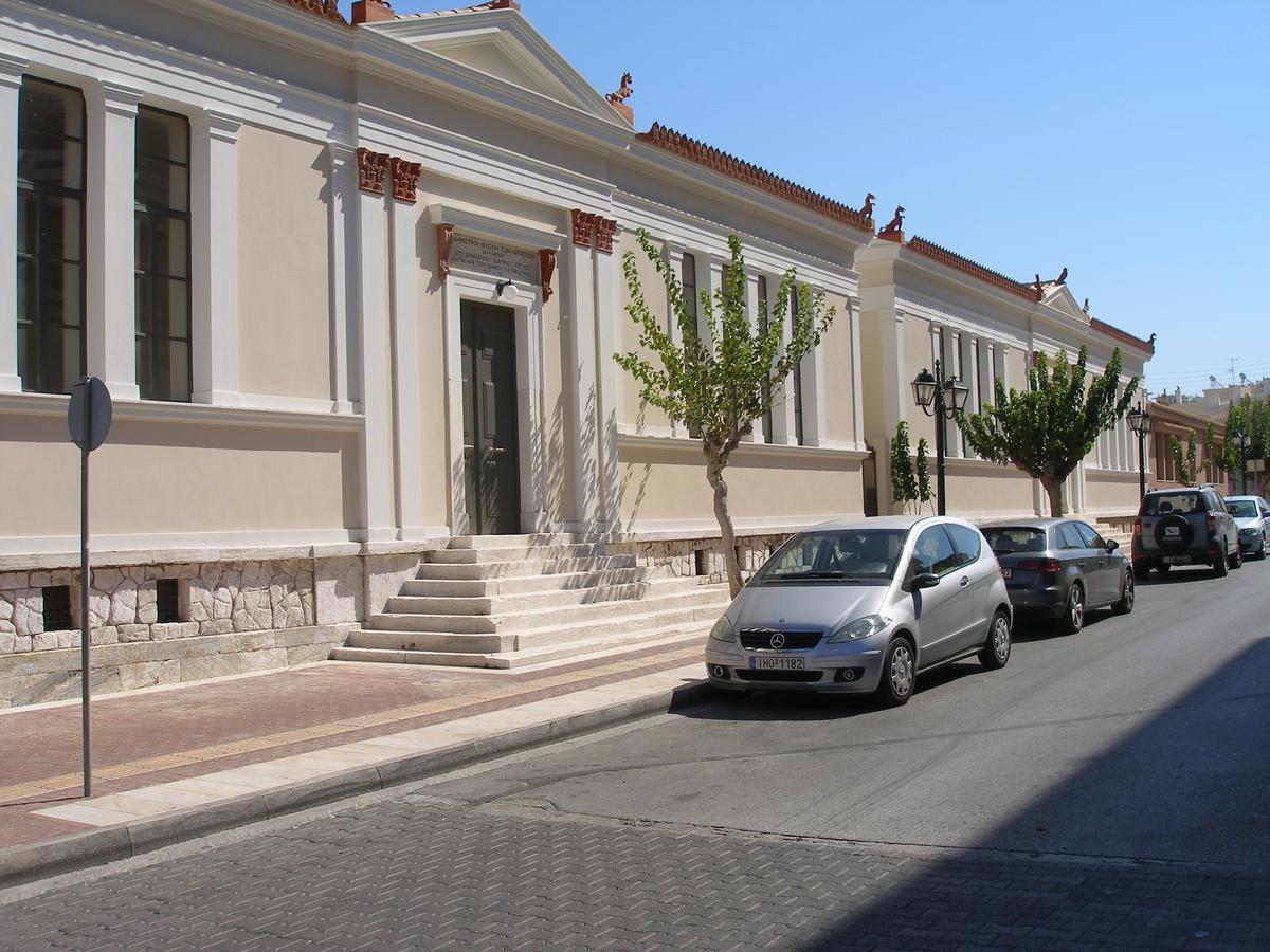 Adamite Villa