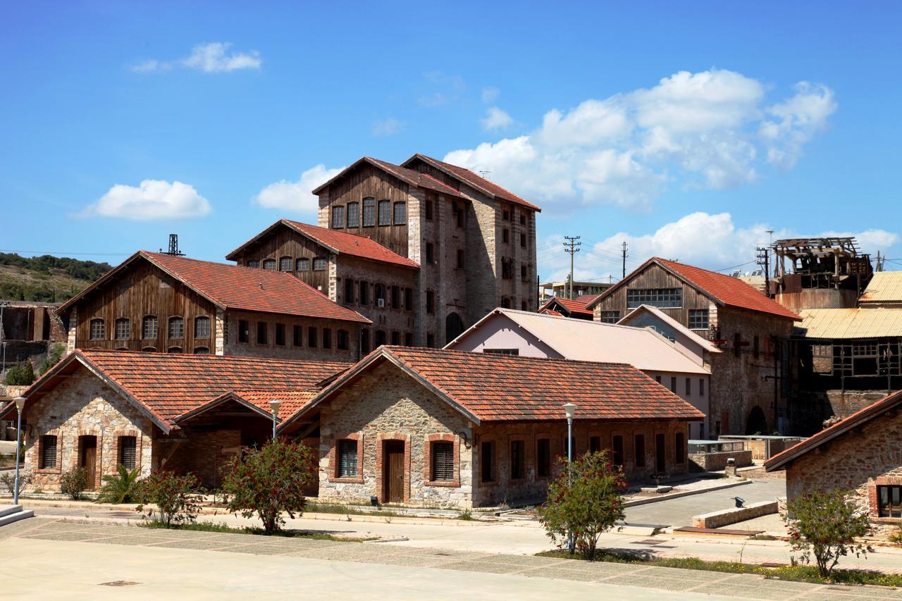 Adamite Villa