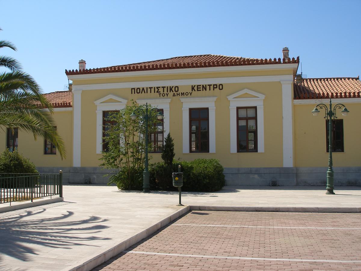 Adamite Villa *