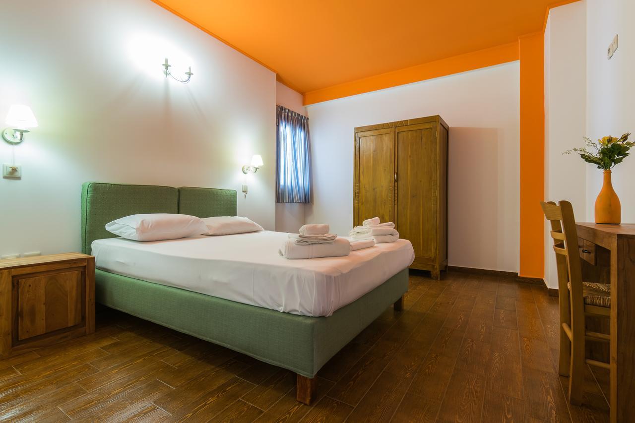 Guest house Malion Adamantas (Milos)