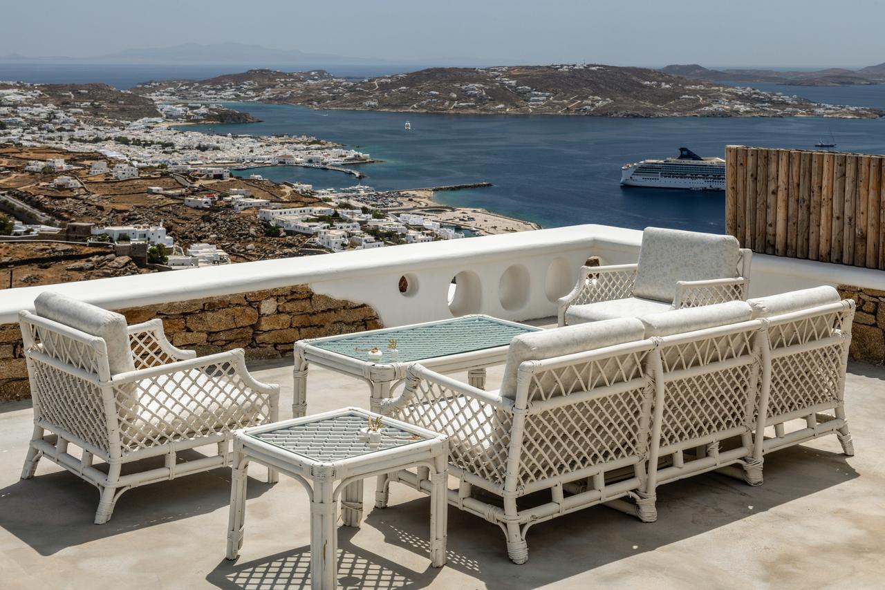 Mykonos Divino *