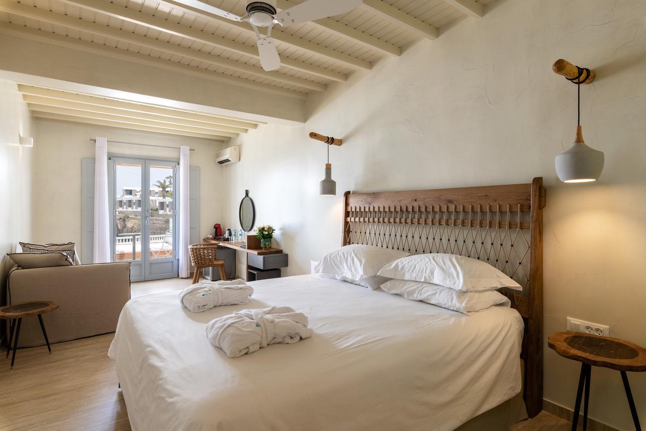 Poseidon Hotel 4*