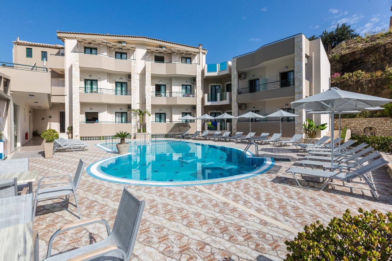 Amalia Aparthotel 3*