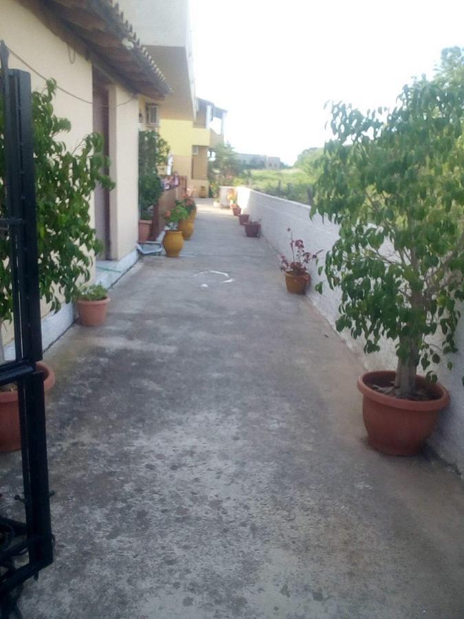 Chrysanthi Melitsa Apts. *