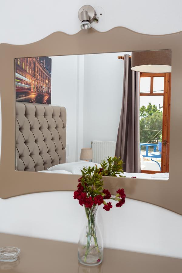 Ragoussis House Logaras