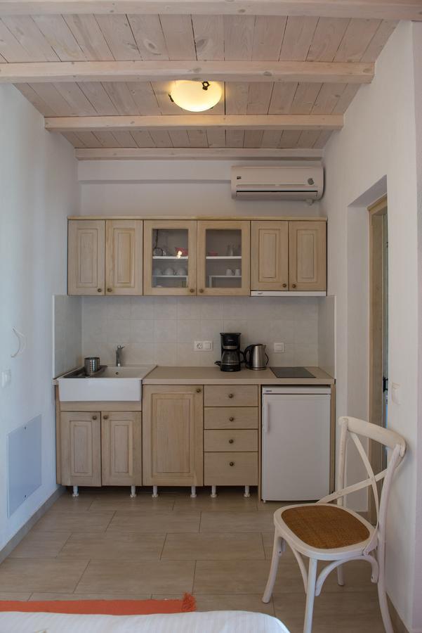 Apartment Traditional Arsanas