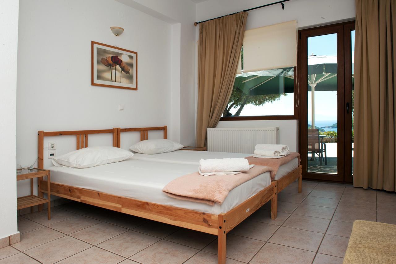 L&m Skiathos *